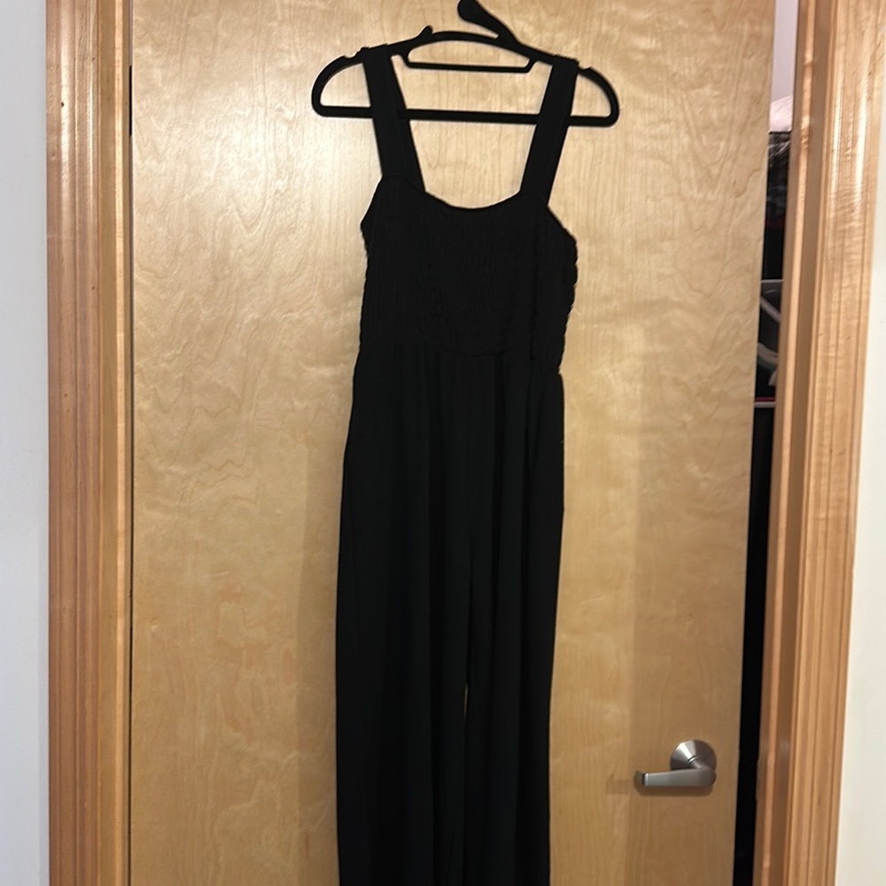 Lulu’s ribbed knit black jumpsuit with pockets